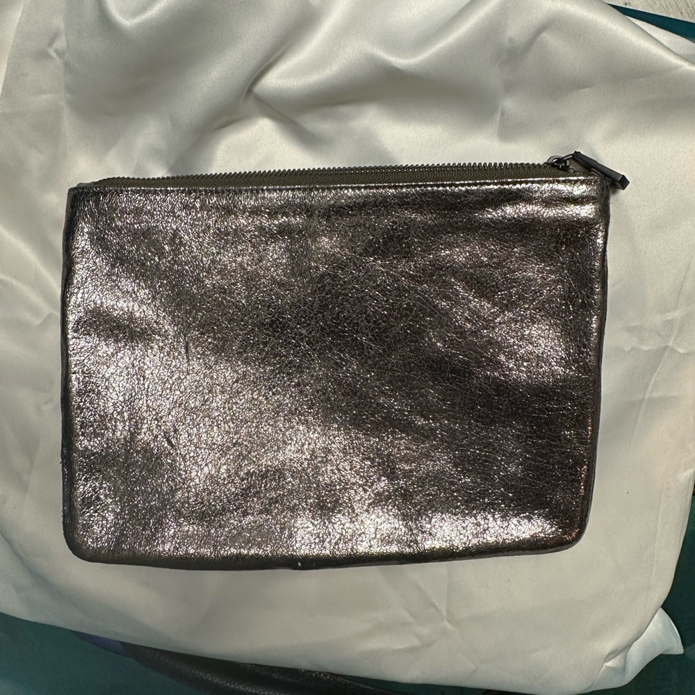 Marc Jacobs zip bag